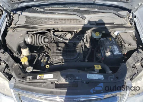 2013 Chrysler Town & Country Touring из США, поврежденный, VIN 2C4RC1BG3DR684116